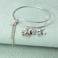 thumbnail image 4 of RV Pulsera de Halloween ajustable retráctil brillar 2 piezas con colgante de metal y calavera de terror, 4 of 5