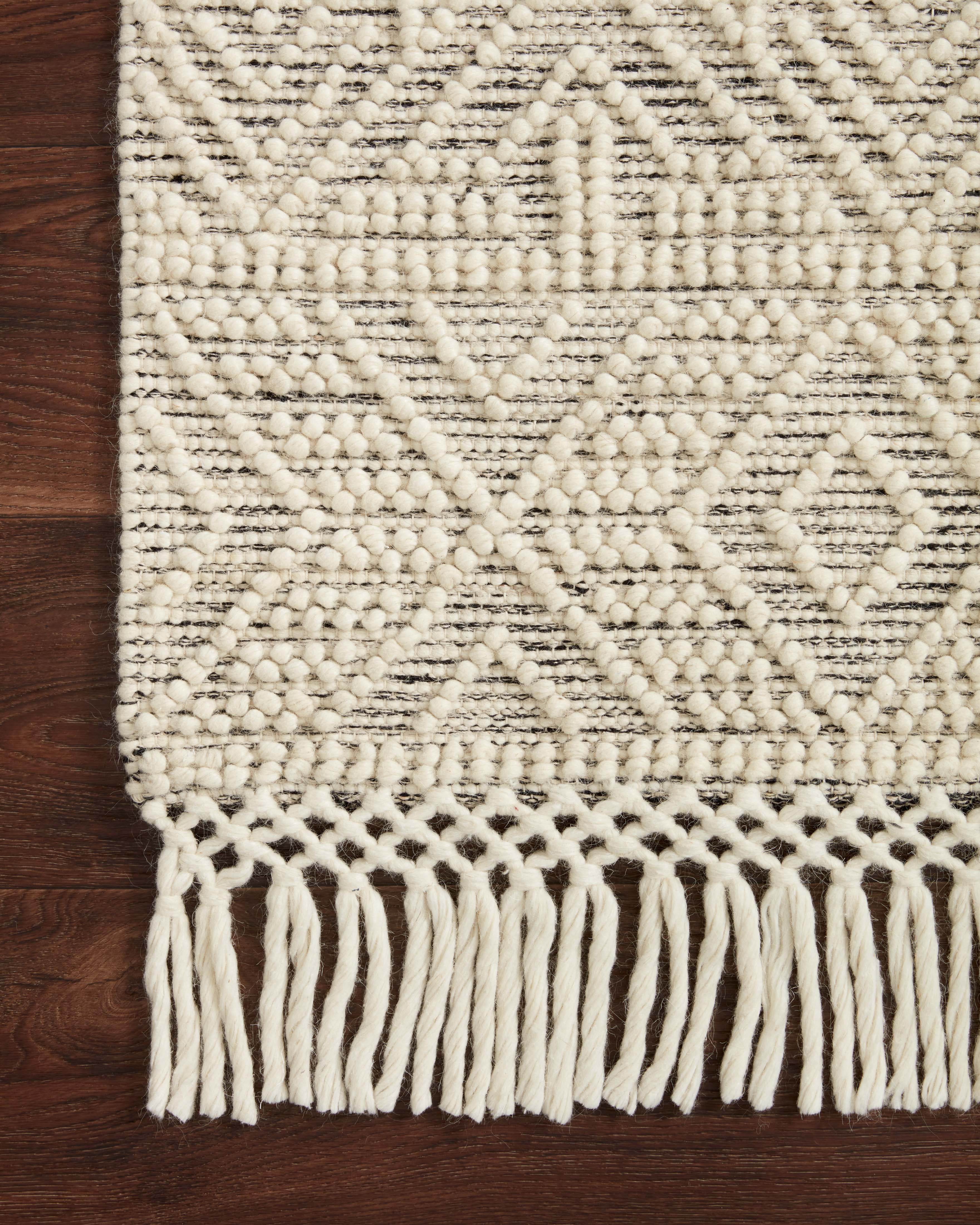 Loloi Noelle Ivory / Black Geometric Area Rug 8'-0" x 10'-0"