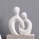 thumbnail image 4 of Escultura romántica de pareja de cerámica blanca para decoración del hogar: estatua de amante abstracta moderna para decoración de sala de estar, oficina y dormitorio, 4 of 4
