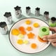 thumbnail image 4 of Juego de cortadores de verduras en forma de mini moldes para galletas y sellos de frutas, 4 of 5
