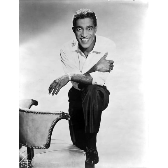 Sammy Davis Jr kneeling Photo Print (8 x 10)