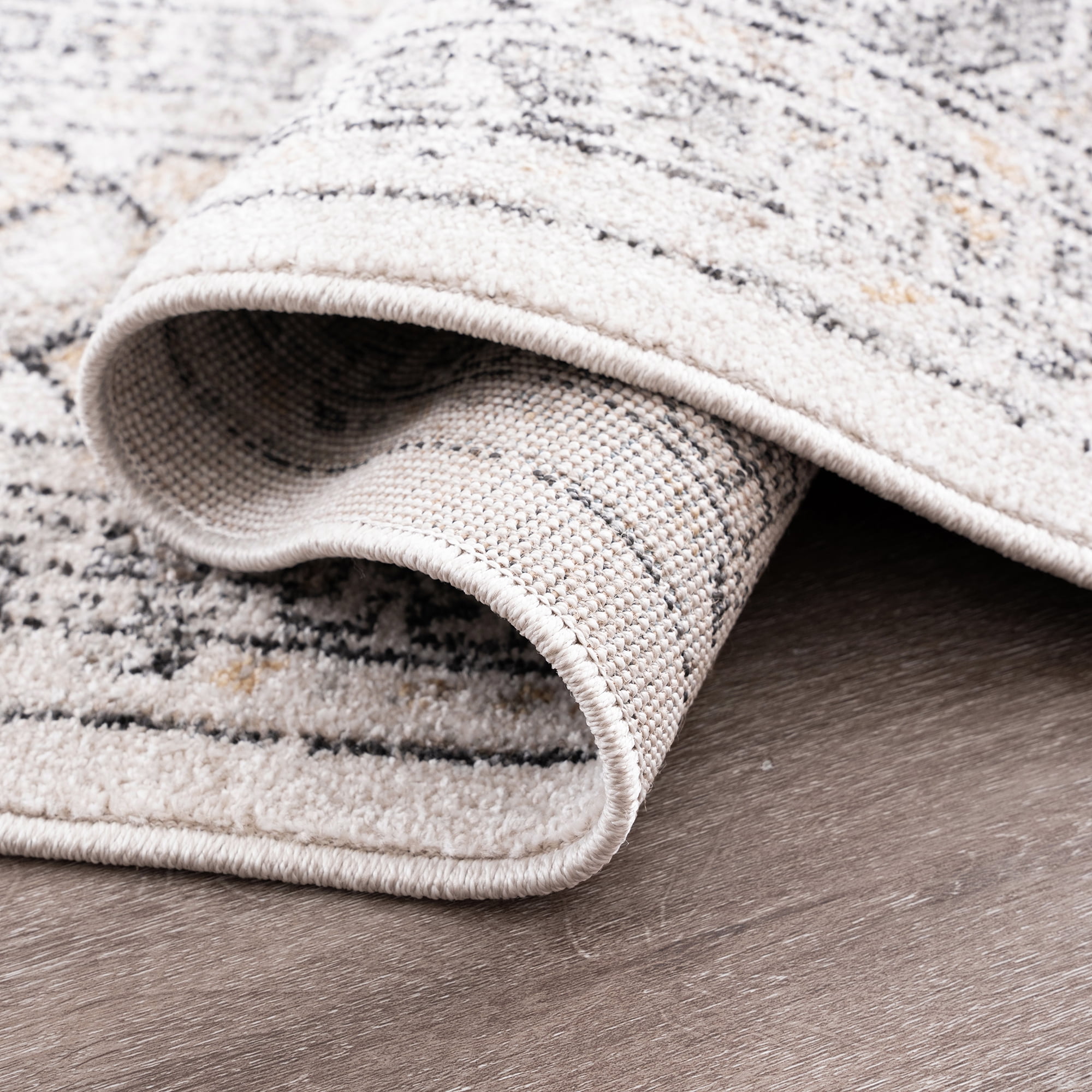 Bliss Rugs Magic Traditional 2' x 3' Cream and Gray Indoor Area Rug