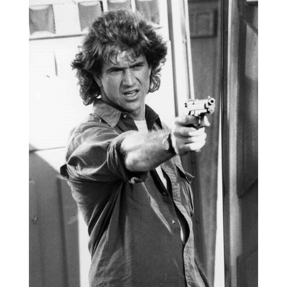 Mel Gibson points gun as Martin Riggs Lethal Weapon 24x36 inch poster