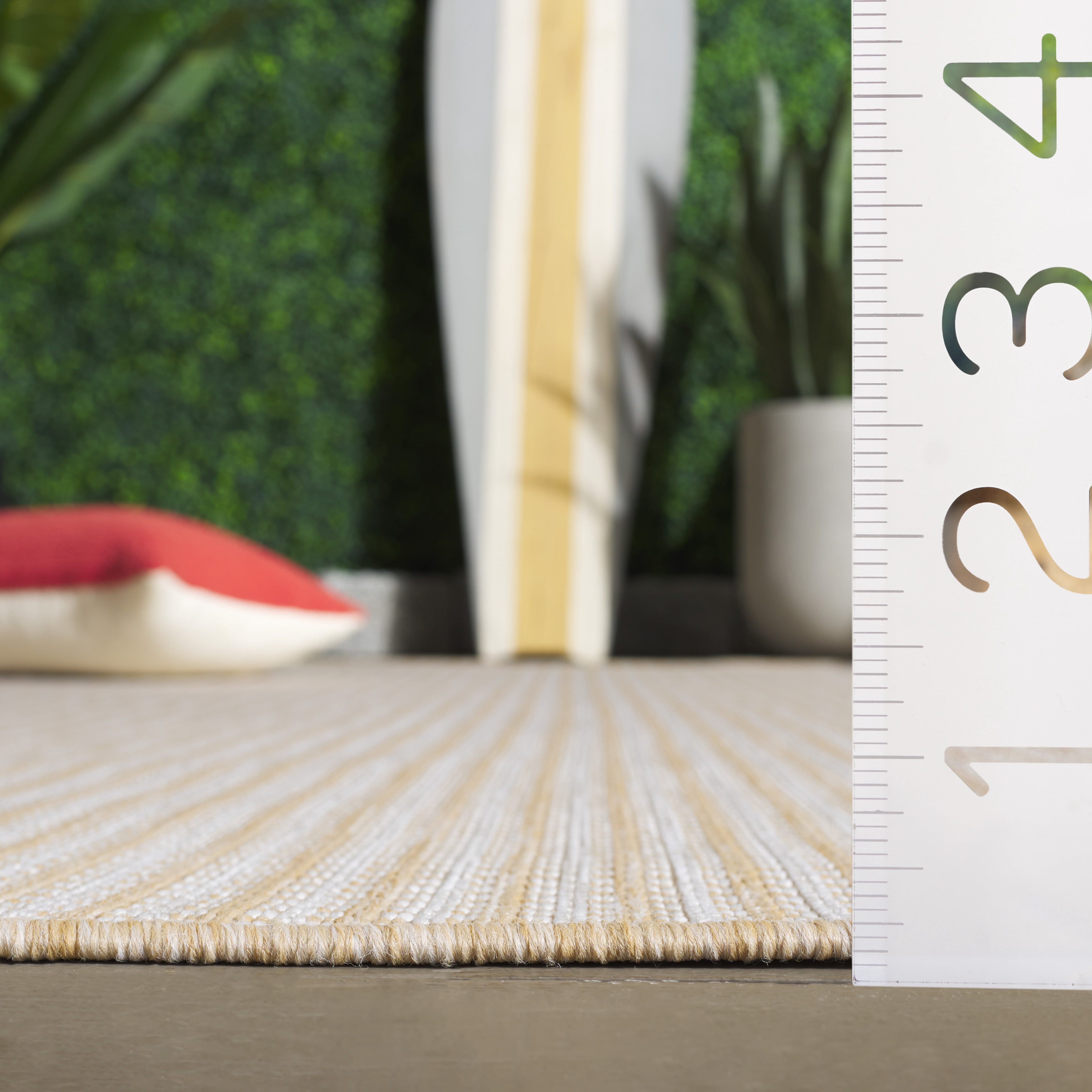 SAFAVIEH Terrace Eadaoin Geometric Indoor/Outdoor Runner Rug, Beige/Ivory, 2'3" x 8'