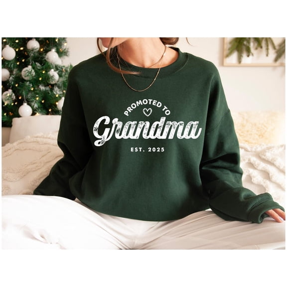 Promoted To Grandma Sweatshirt, New Grandma Shirt, Mothers Day Grandma, New Grandma Announcement, Gigi Gift, Grandma To Be Shirt Tshirt All Size S-5XL