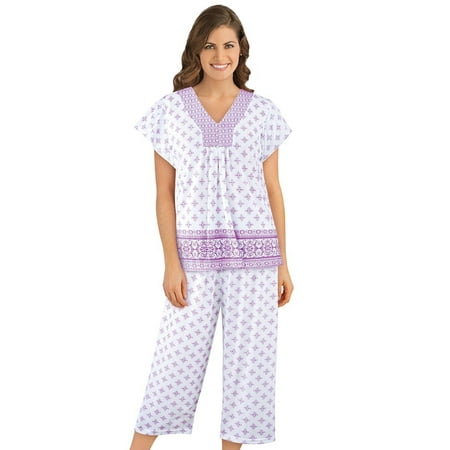 

Collections Etc Women s Border Floral Print Capri Pajama Set with Short Sleeve V Neck Shirt Comfy Lounge and Sleeping Apparel Lilac Medium