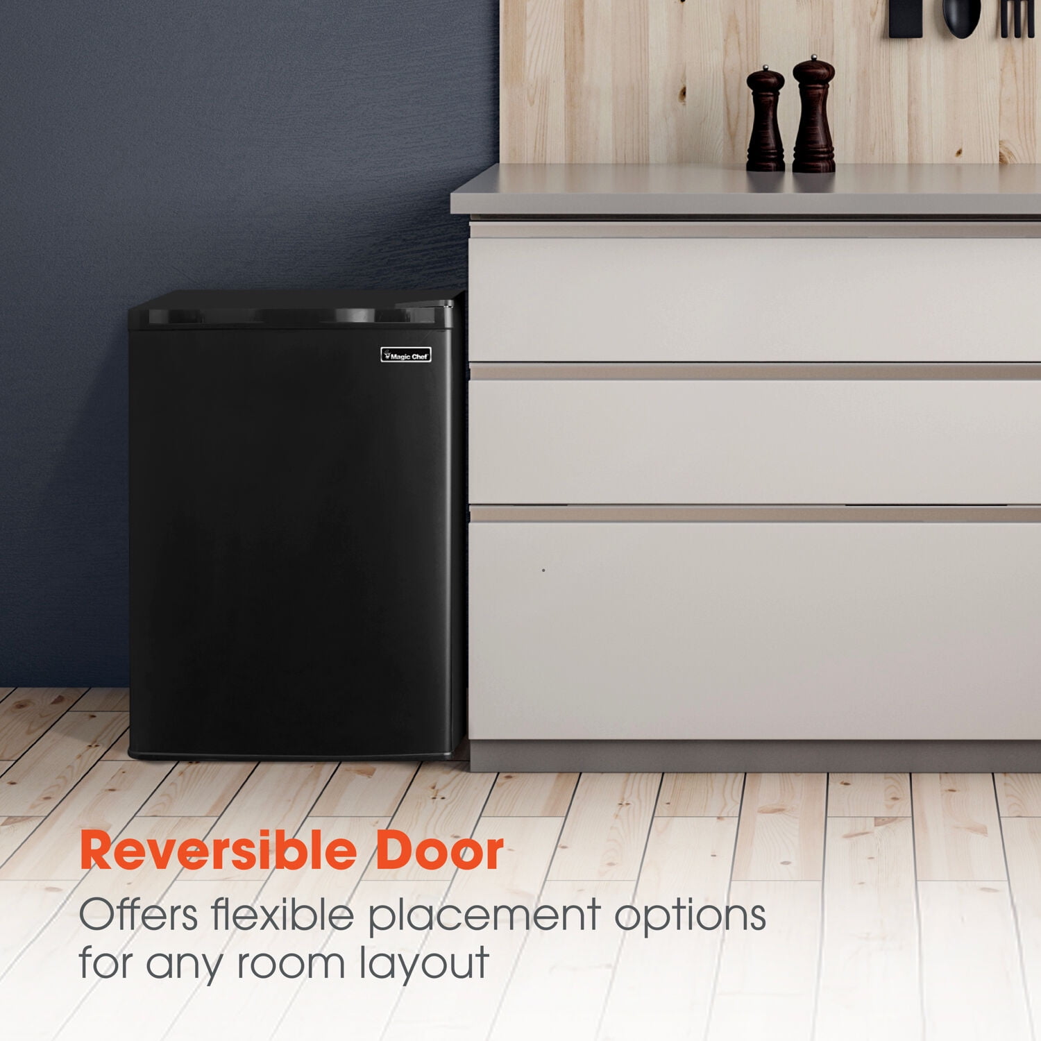 Magic Chef New 2.6-cu. ft. Mini Fridge in Black