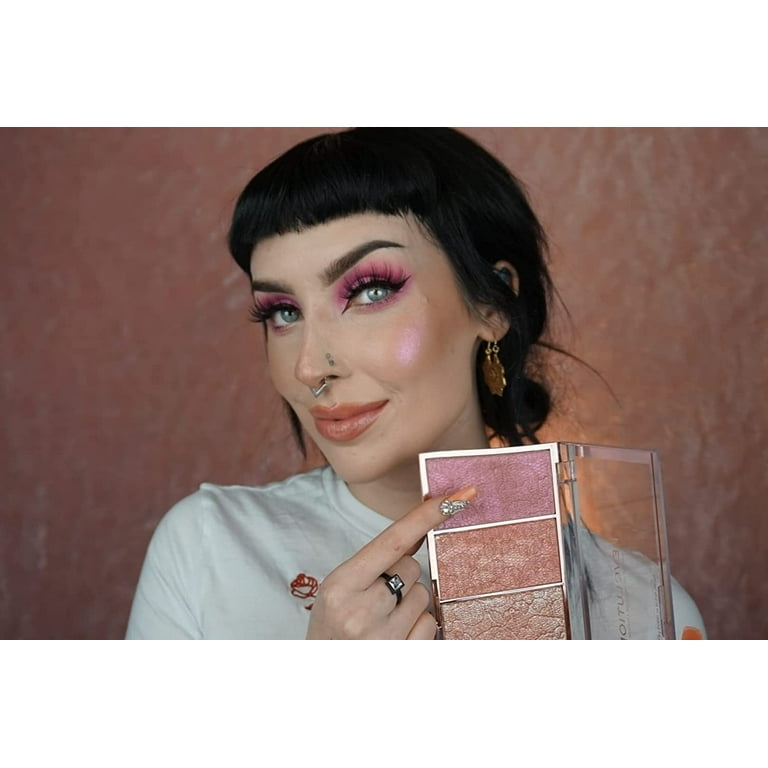 Buy Revolution - Vintage Lace Blush palette