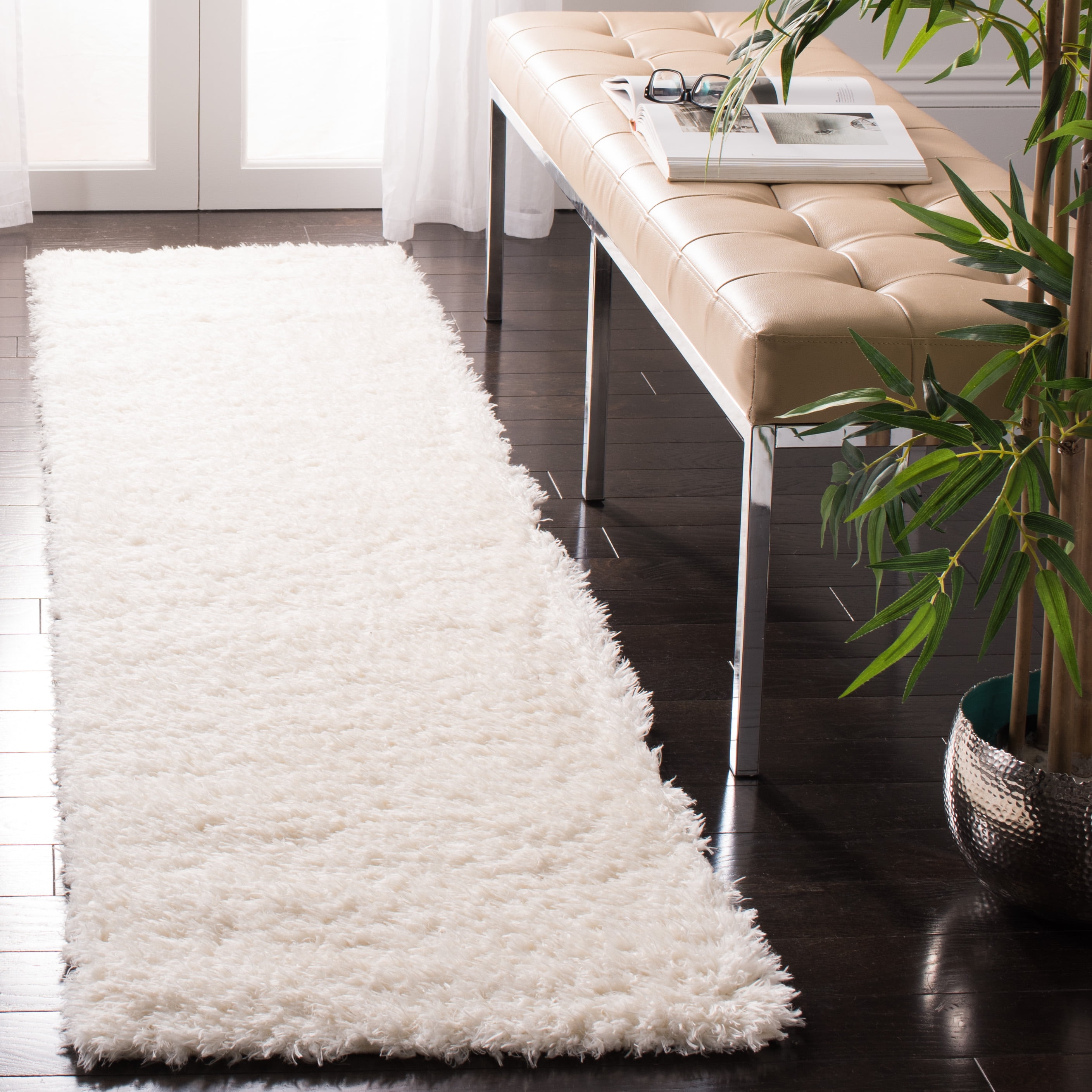 SAFAVIEH Madrid Miah Solid Polyester Shag Runner Rug, Ivory, 2' x 10'