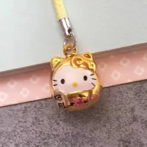 TAKARA TOMY-llavero de la buena suerte a Hello Kitty para mujer, colgante de bolso, accesorios de llave de campana de dibujos animados, muñeca femenina Fivean unisex