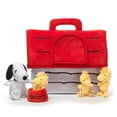 thumbnail image 4 of Caseta de perro de peluche Lambs & Ivy Classic Snoopy con 5 juguetes de peluche, 4 of 5