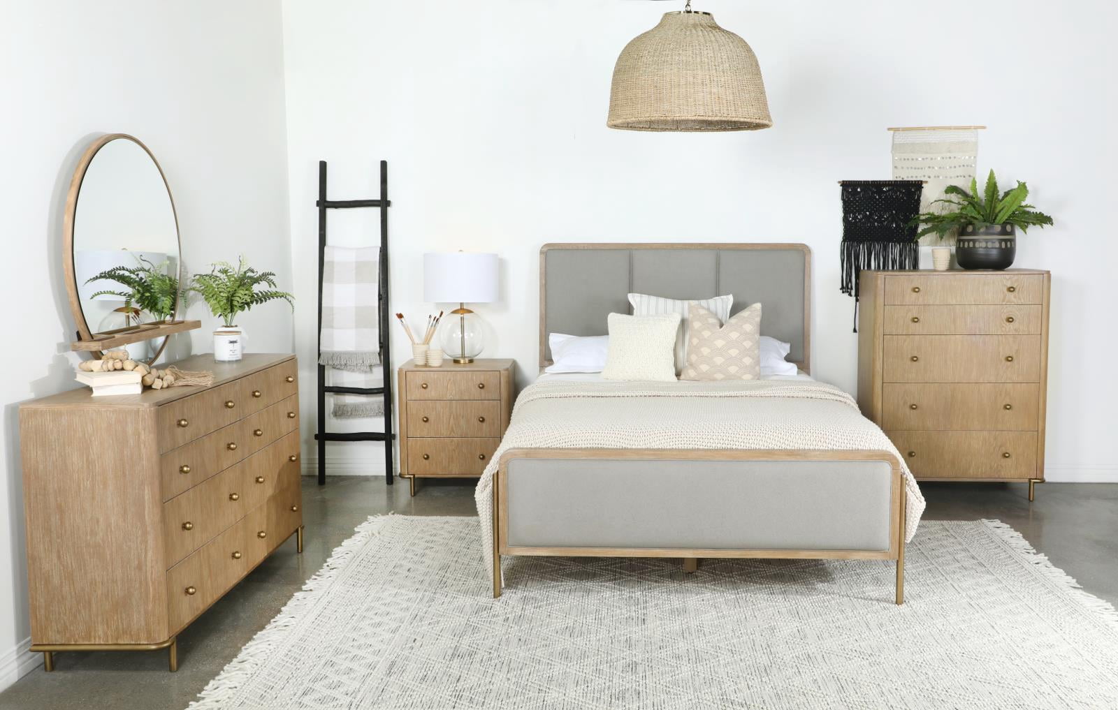 Arini 3-piece Upholstered Queen Bedroom Set Sand Wash and Grey - Walmart.com