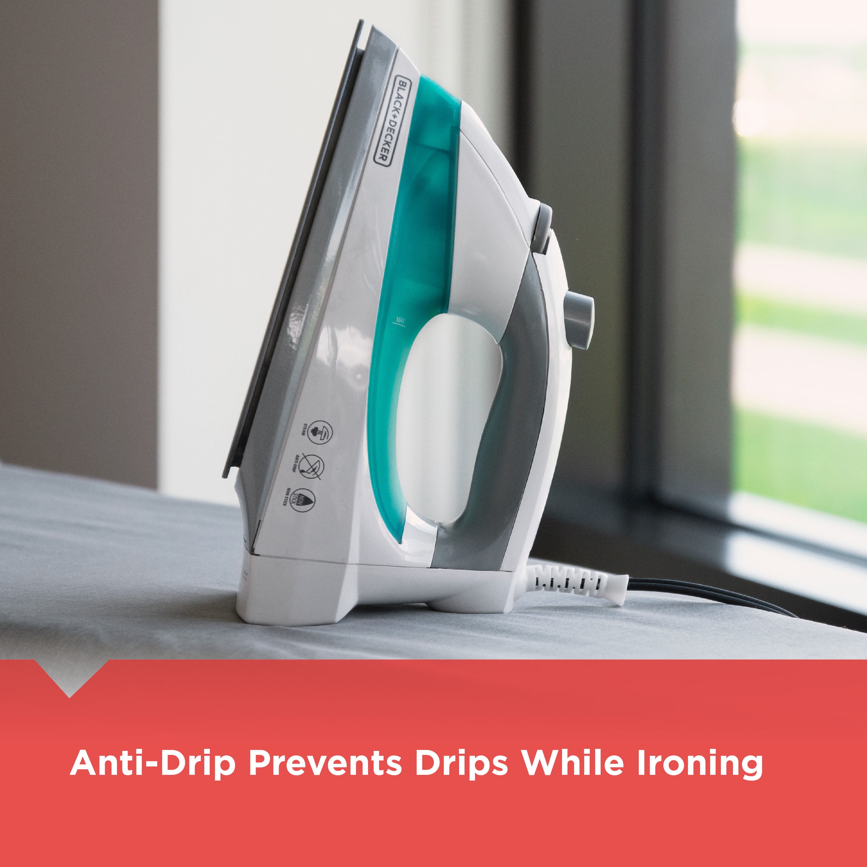 Black & Decker Light 'N Easy iron, Smart Steam Technology