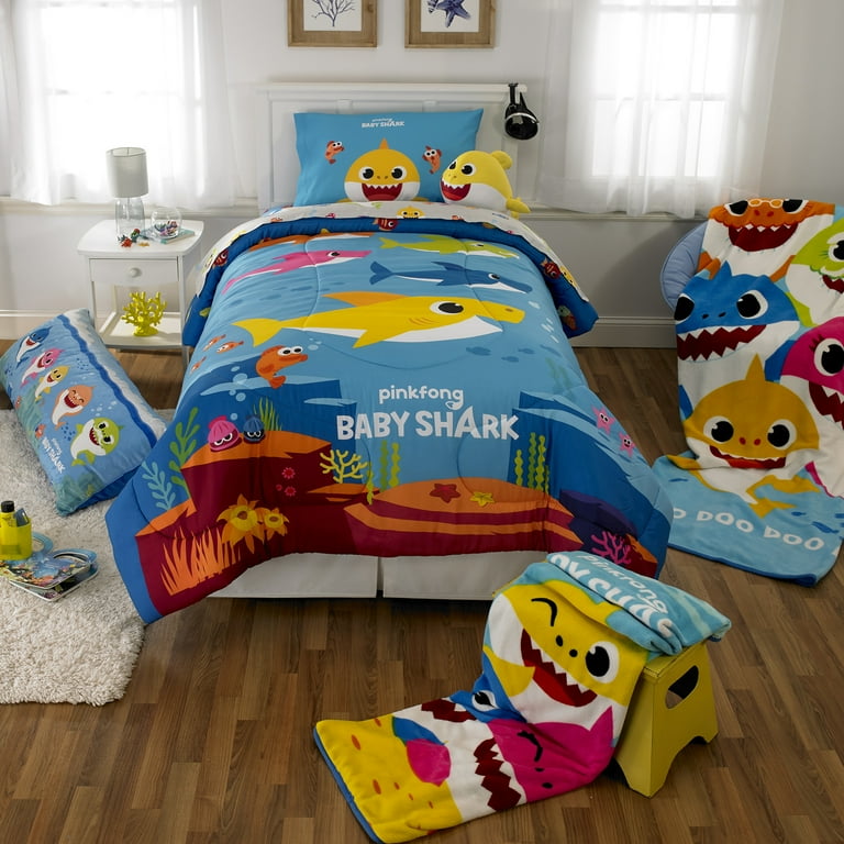 Baby Shark Kids Fleece Twin Full Blanket 62 x 90 Blue Nickelodeon