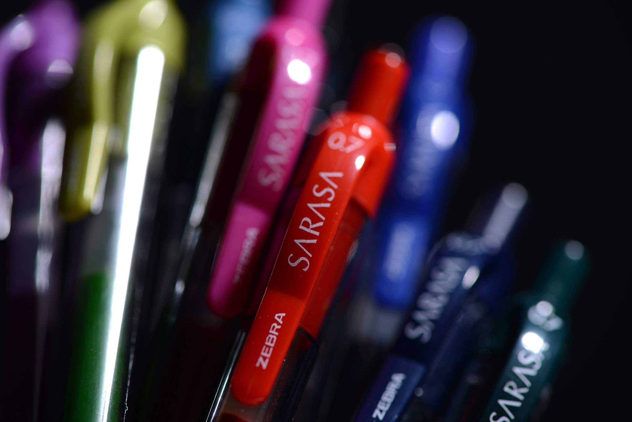 Zebra Sarasa Retractable Gel Ink Pens, Medium Point 0.7mm, Black, Rapid Dry Ink, 12-Count (Renewed)