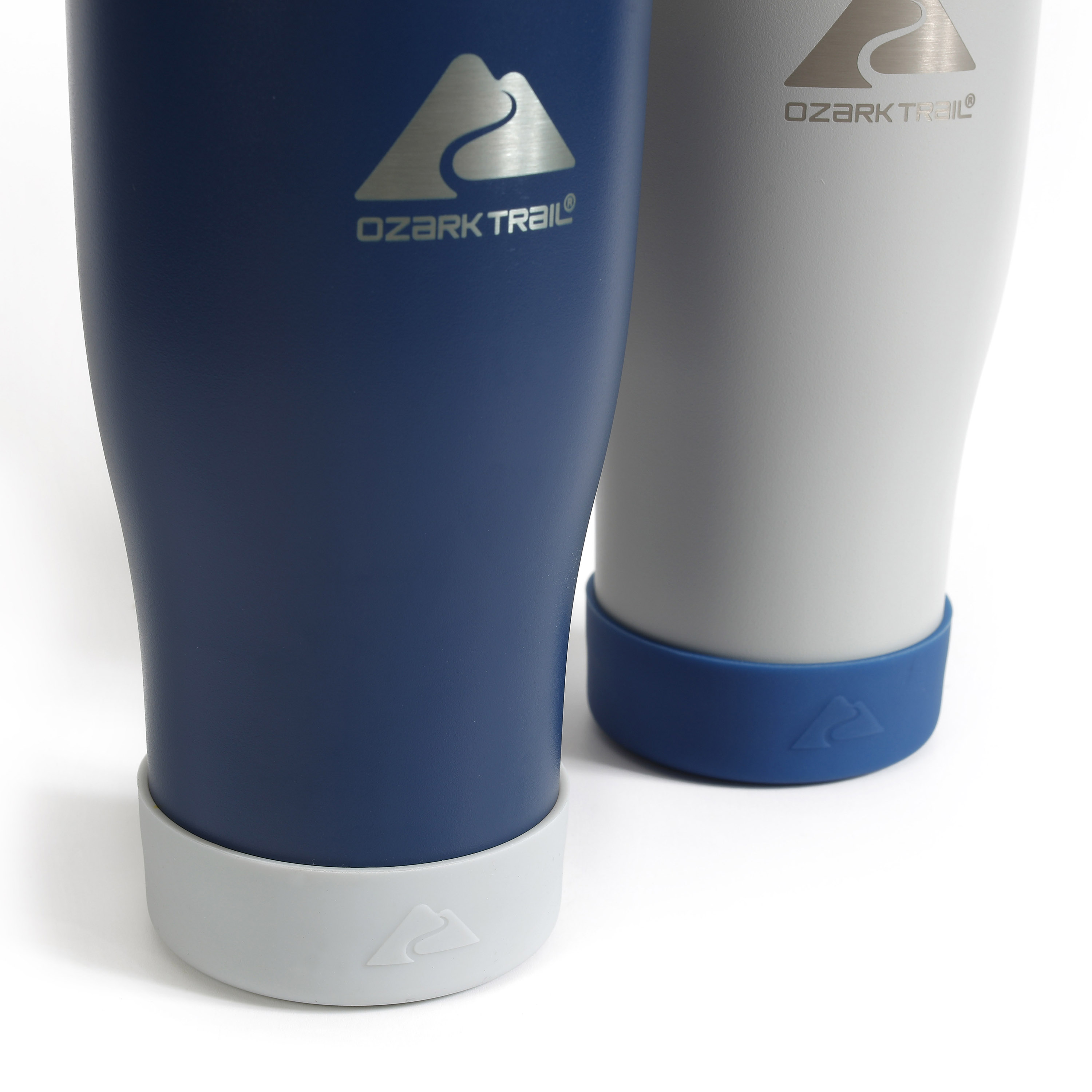Ozark Trail 2 Pack Stainless Steel Vacuum Tumblers, 20oz, Navy and Silver - image 2 of 5
