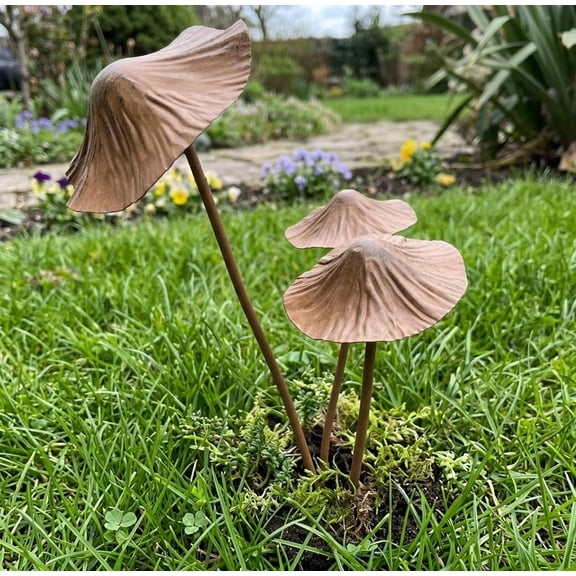 3 Piece Vintage Metal Mushroom Garden Decorations Set Brown Iron Art for Outdoor Flower Bed Lawn Pot Courtyard Decor Ideal Gift