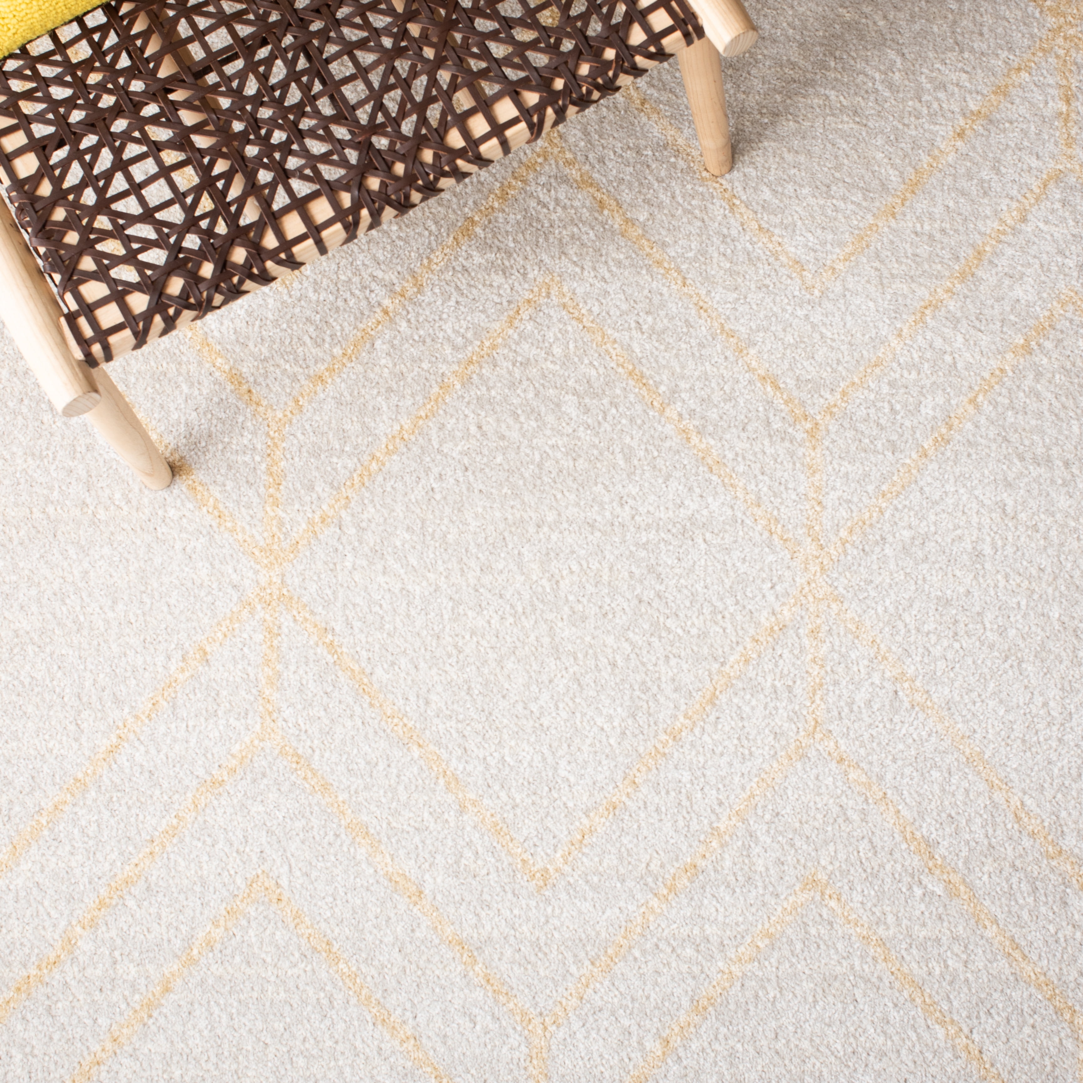 SAFAVIEH Adirondack Caitriona Geometric Squares Area Rug, Ivory/Gold, 4' x 6'