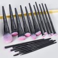 thumbnail image 4 of Set de brochas de maquillaje Bueart Design Pro Deluxe de 18 piezas con soporte, 4 of 6