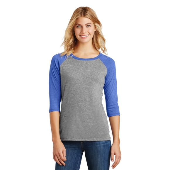 Camiseta manga raglán 3/4 Perfect Tri® para mujer de District®. DM136L Distrito DM136L