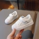thumbnail image 4 of Zapatos de primavera y otoño para bebés y niños pequeños, zapatos blancos para jardín de infantes, zapatos para bebés, zapatos de tabla para niños y niñas, 4 of 5