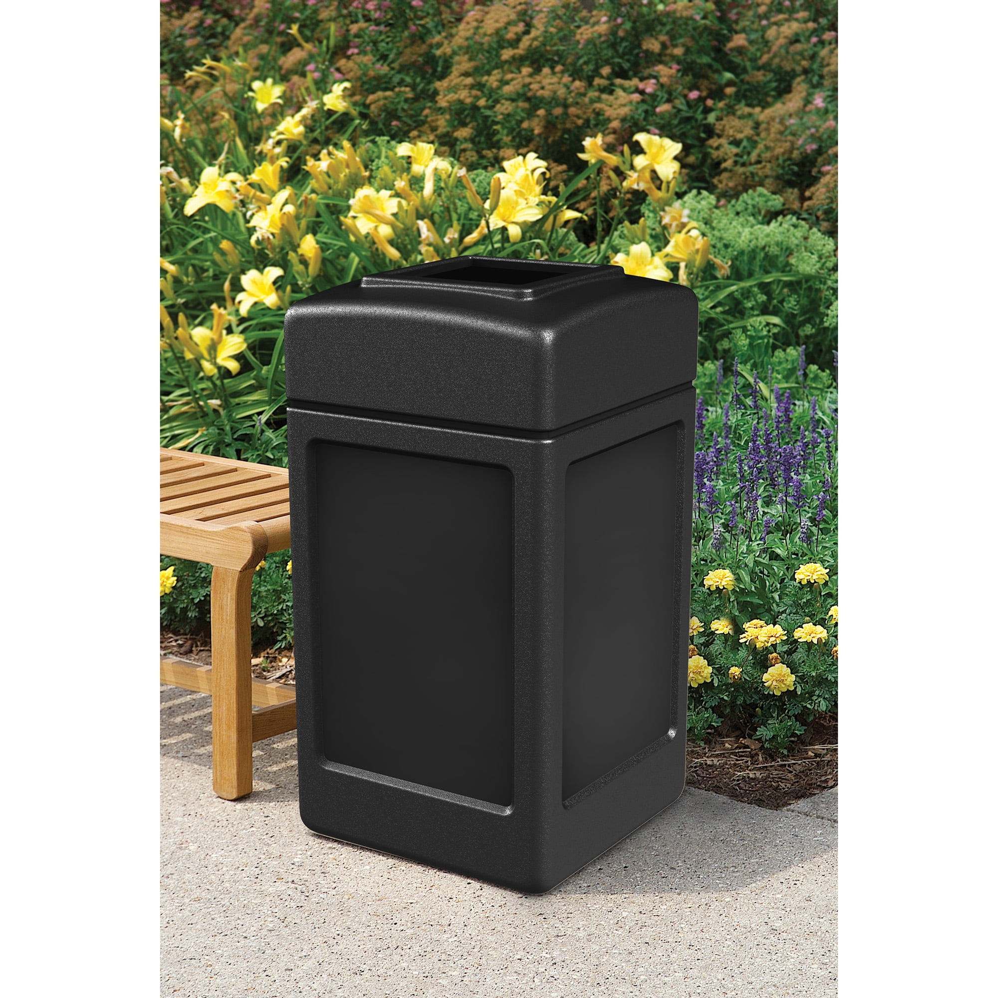 Commercial Zone 737101 30-Gallon Hex Waste Container - Black