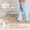 thumbnail image 3 of Calcetines Unboxme Gifts Cloud Ultra lujosos suaves azules, 1 par, 3 of 6