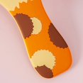 thumbnail image 2 of Décapsuleur magnétique en forme de patte de chat - Multifonctionnel - Motif de dessin animé - Couleurs vives - Aimant en silicone avec aimant de réfrigérateur pour la maison - Point jaune, 2 of 5