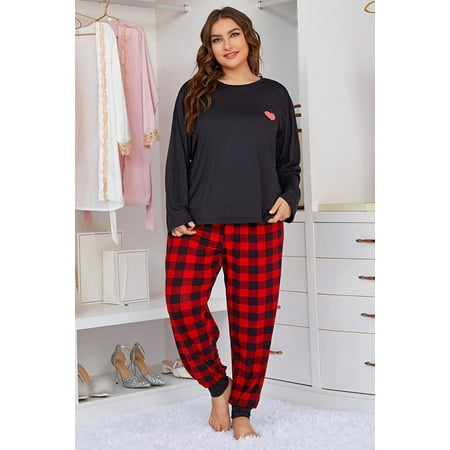 

Plus Size Heart Graphic Top and Plaid Joggers Lounge Set