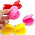 thumbnail image 2 of Instrumentos para percusión Castañuelas Tambores para niños Castañuelas Castañuelas Castañuelas de dedo de plástico diseñadas para juegos de bebés, perfectas para las manos de los niños. Afortunado Sencillez, 2 of 4