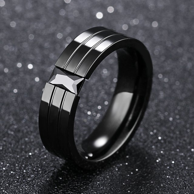 Anillo de hombre de acero de titanio con diamante de personalidad anillo de anillo de hombre de moda de circón negro ZefeiWu 8390605584848