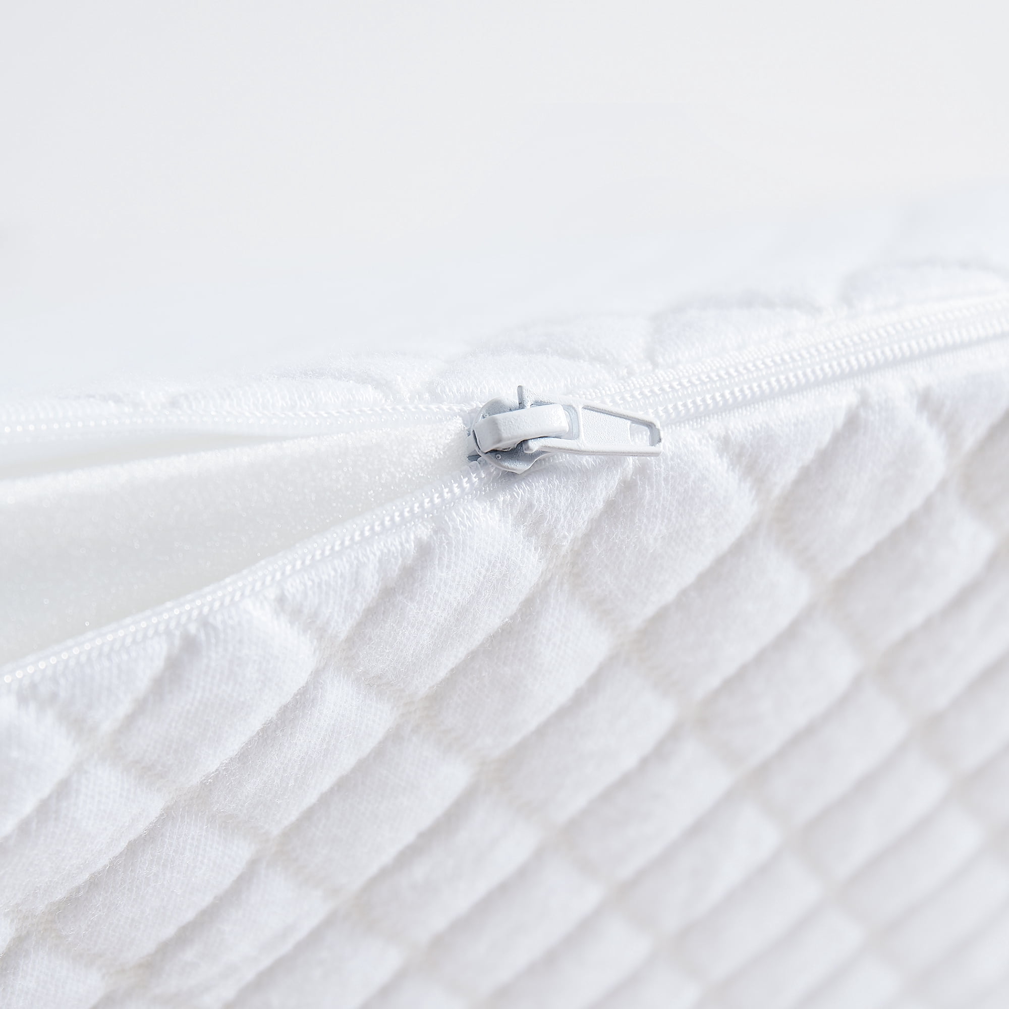 Bed Wedge Gap Filler, Modern Stylish Memory Foam Wedge Pillow Headboard Pillow - Full Size Bed