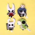 thumbnail image 2 of Muñeco de peluche de 9 cm con diseño de Hollow Knight para cosplay, regalo para niños, llavero, colgante, accesorios, 2 of 5