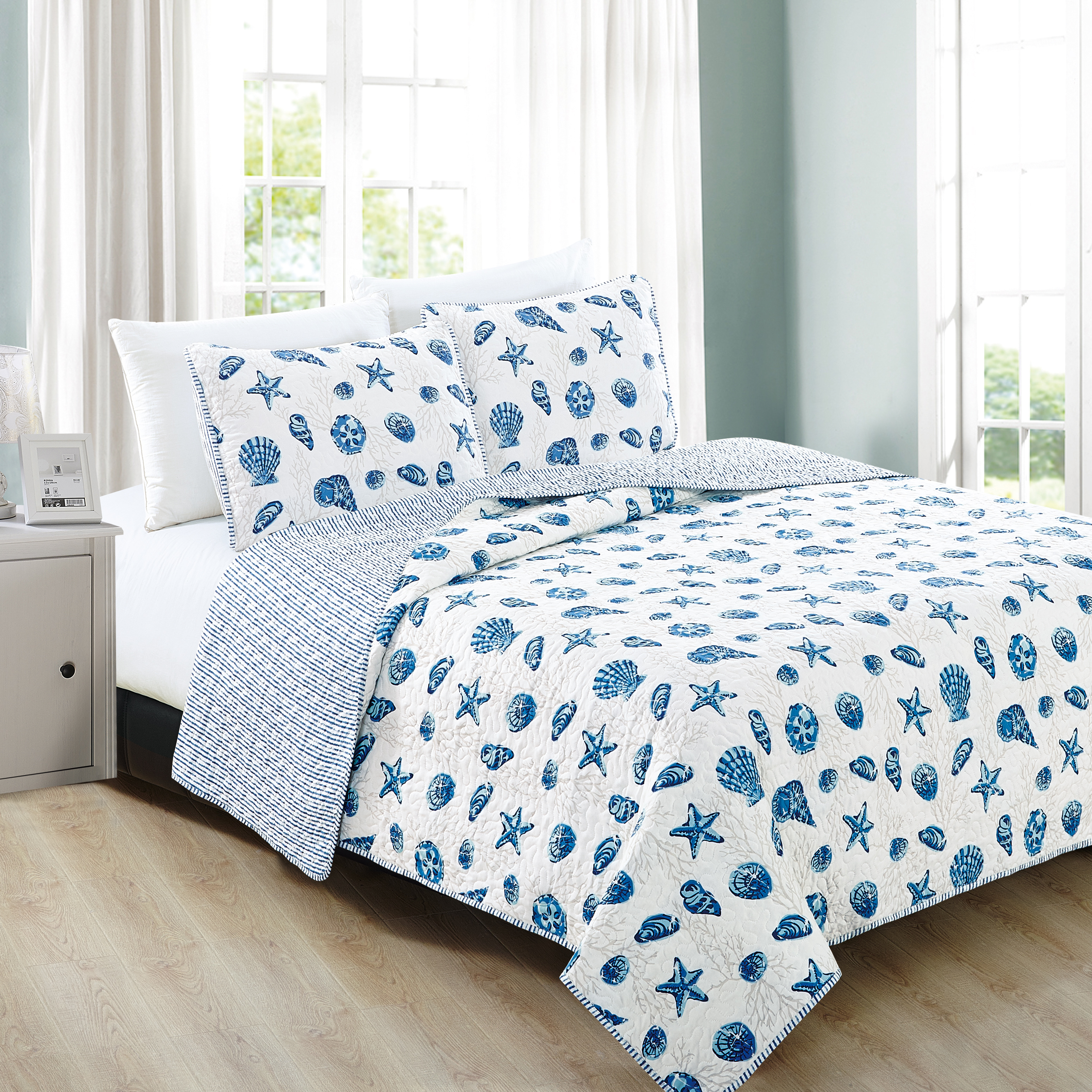 Buy Great Bay Home Coastal Beach Reversible Reversible Quilt Set With