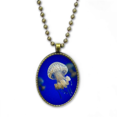 thumbnail image 1 of Océan Méduses Science Nature Photo Collier Chaîne Vintage Perle Pendentif Bijoux Collection, 1 of 3