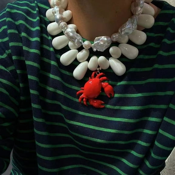 Red Crab Pendant Resin Teardrop Beaded Necklaces for Women with Alloy Clasps Golden White 18.11 inch(46cm)