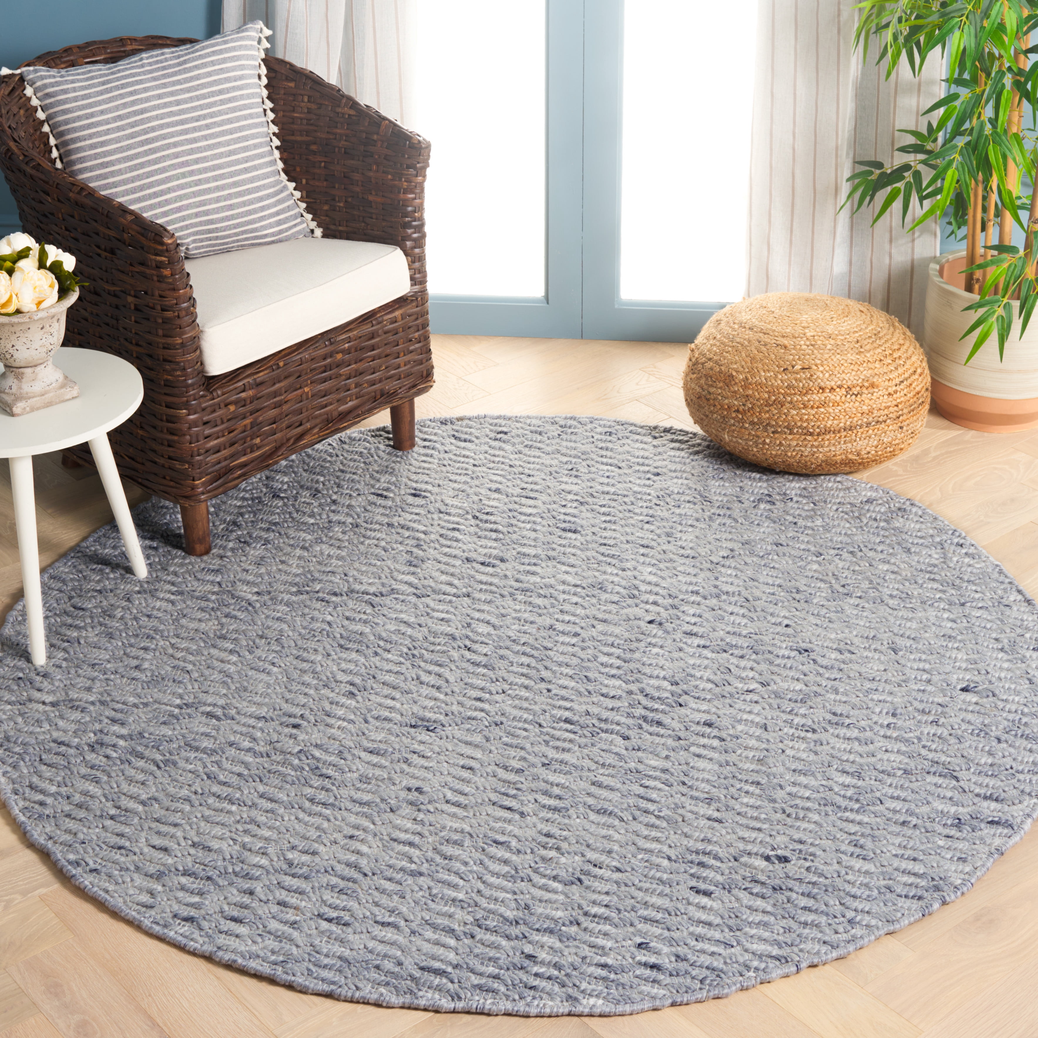 SAFAVIEH Natura Thaddeus Solid Area Rug, Grey/Black, 6' x 6' Round