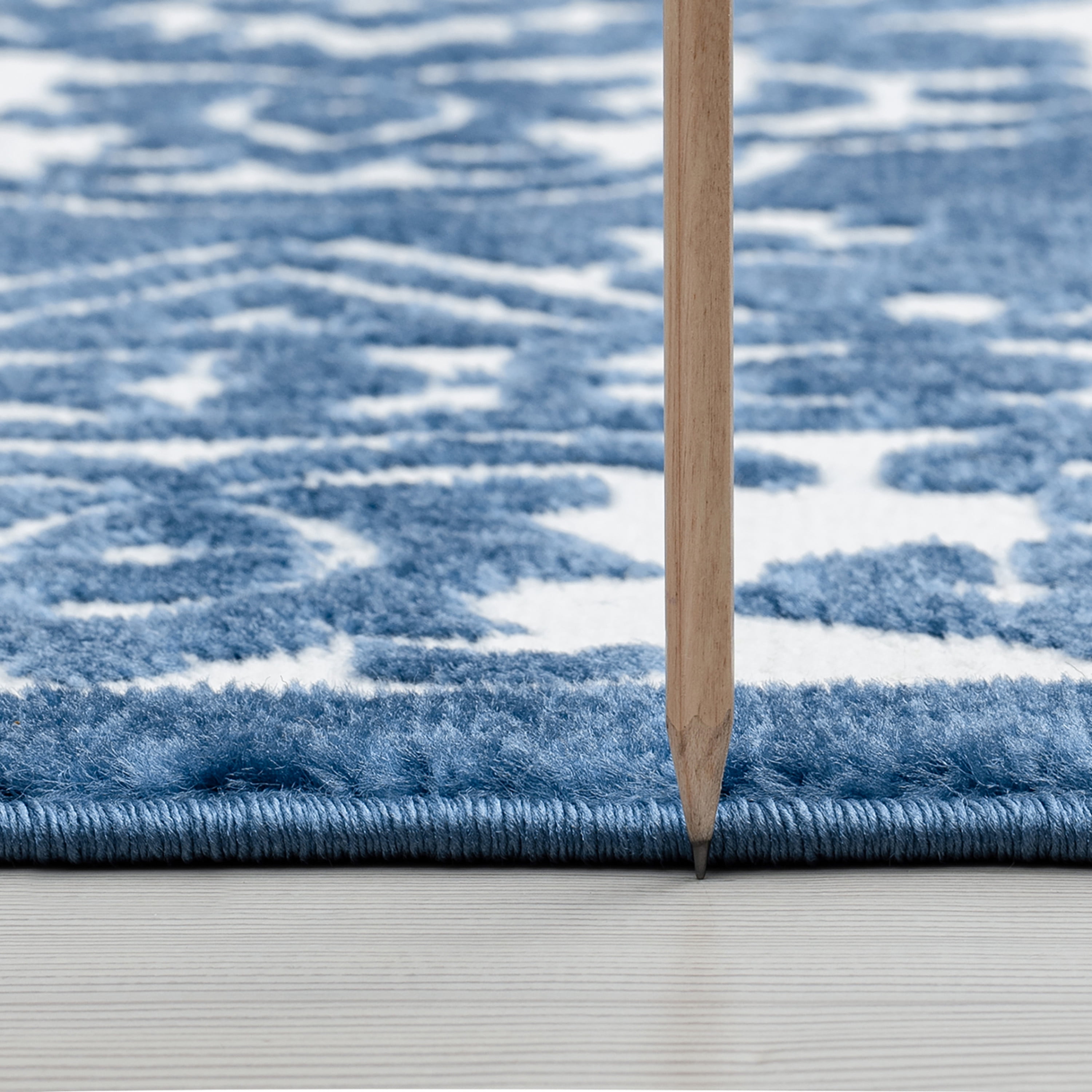 Transitional 2x8 Area Rug (2'3'' x 7'3'') Floral Blue, White Indoor Runner Easy to Clean
