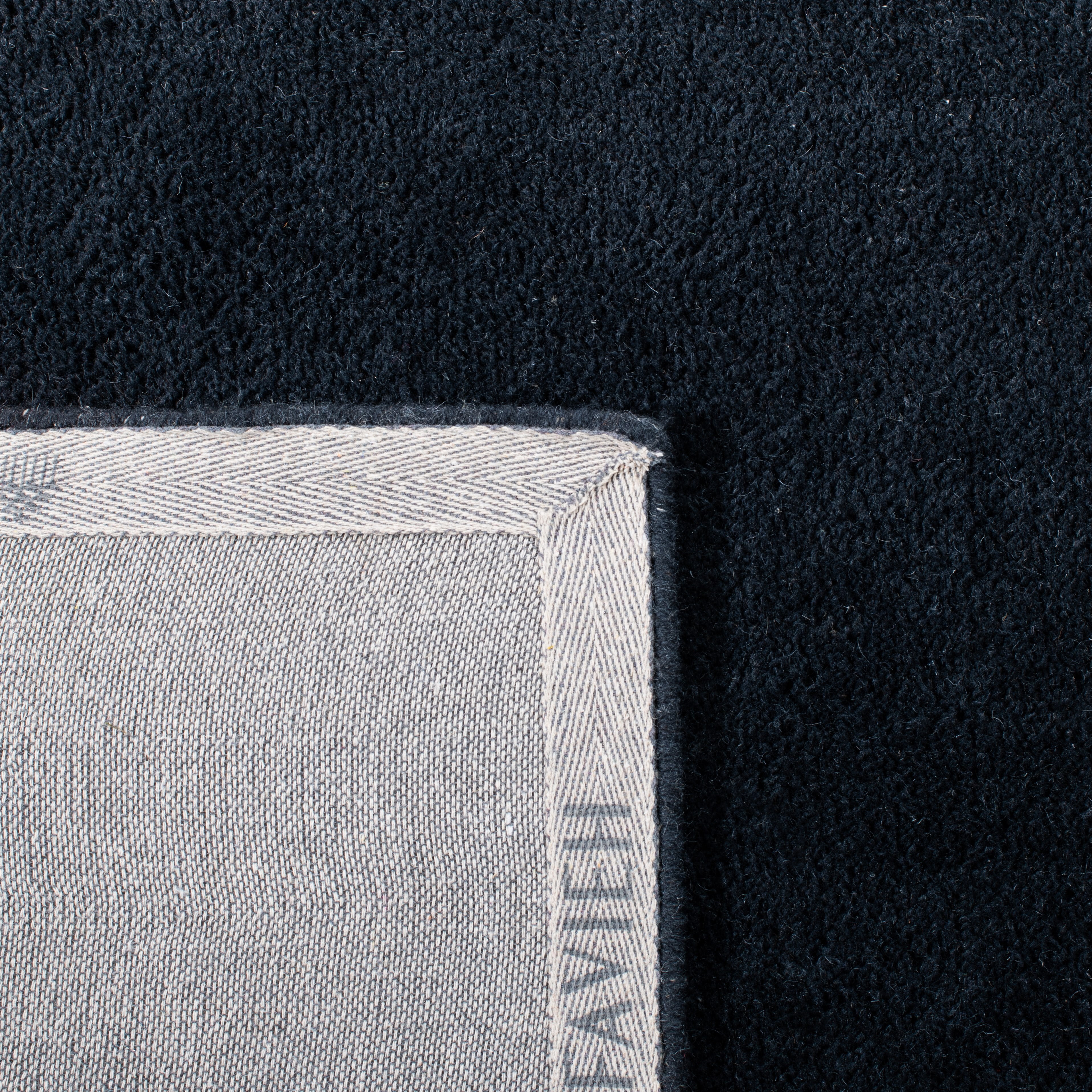 SAFAVIEH Himalaya Rachelle Solid Wool Runner Rug, Black, 2'3" x 18'