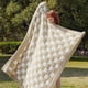 thumbnail image 2 of Manta de cama a cuadros, color beige, 125 x 150 cm, supersuave, 2 of 9