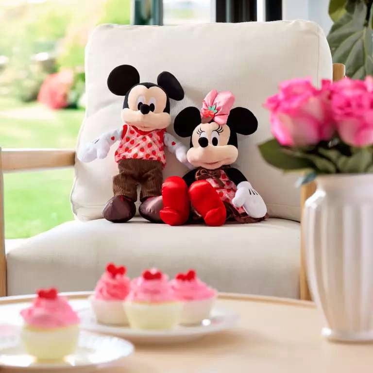 Disney 2025 Valentine's Day Minnie Mouse Plush (Chocolate Corduroy
