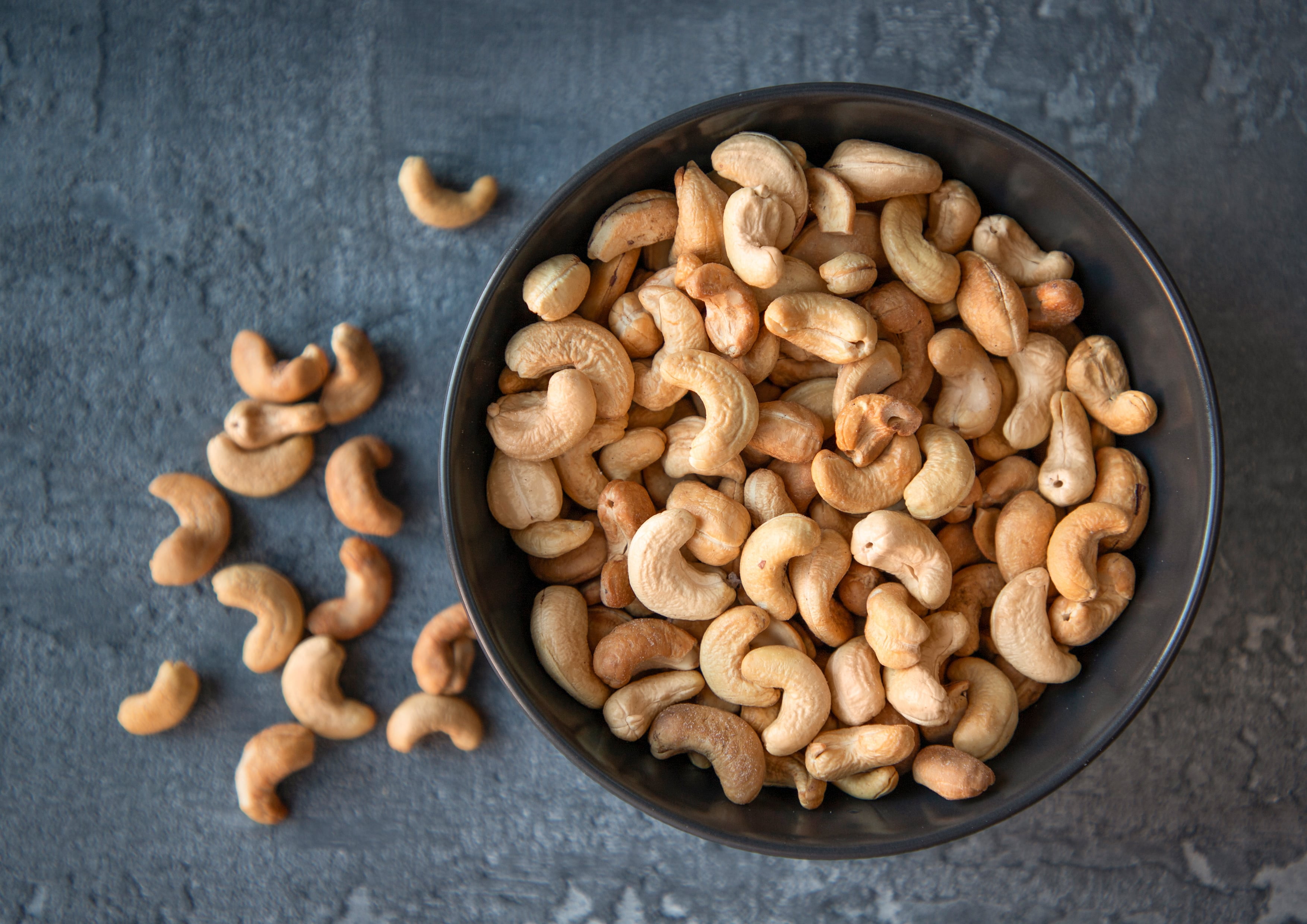 Organic Dry Roasted Whole Cashews with Himalayan Salt, 2 Pounds — Non-GMO, Kosher, Vegan — by Food to Live