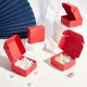 thumbnail image 2 of 30 cajas de regalo pequeñas, rojas, con tapa, de papel., 2 of 5