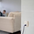 thumbnail image 3 of GE Adaptador de Tierra para pared con 6 enchufes Ivory, 3 of 7