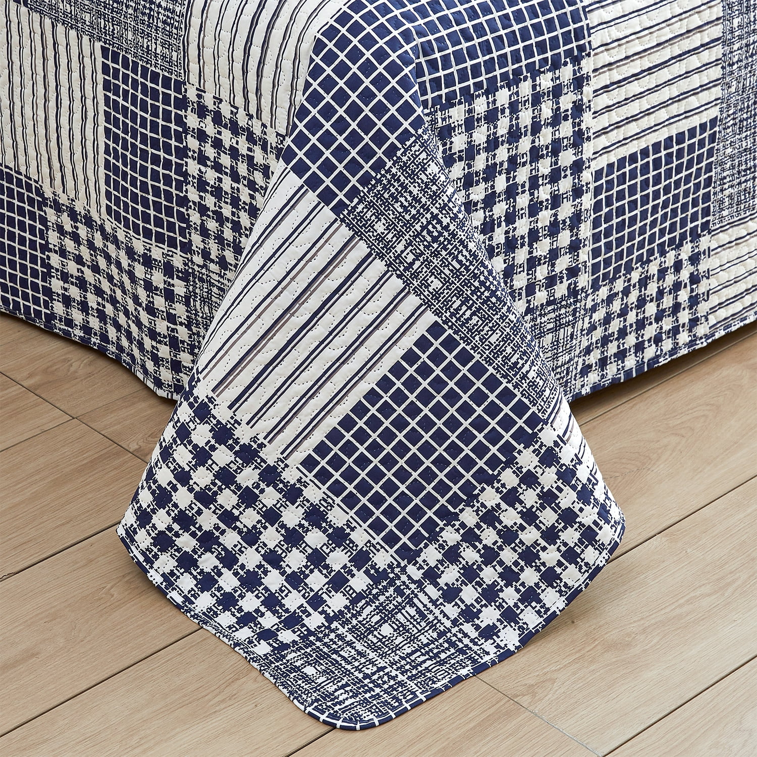 Kebury Plaid Bedding Quilt Set Twin Size Microfiber Ultra Soft Bedspread Ligthtweight Navy Blue Checked Quilt Coverlet Collection for Bedroom (1 Quilt, 2 Pillow Shams)