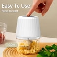 thumbnail image 2 of Mini Picadora de , Procesador de Alimentos Inalámbrico de 250 Ml, 1 , Batería Recargable USB-C, Eléctrica., 2 of 5