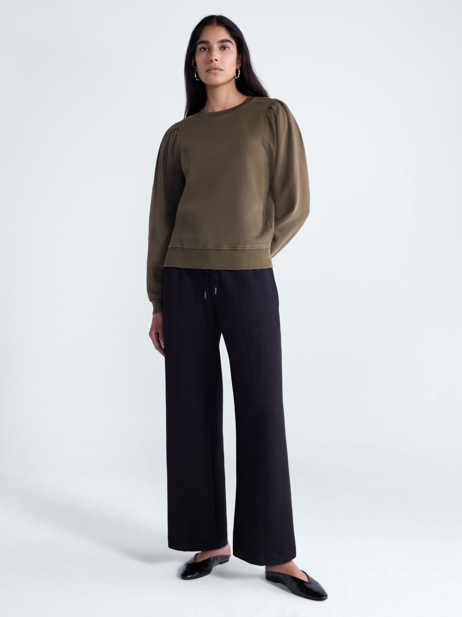 Scoop Women’s and Women's Plus Pleat Shoulder Sweatshirt, Sizes XS-4X