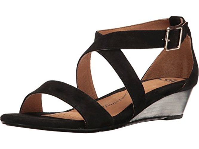 sofft flip flops
