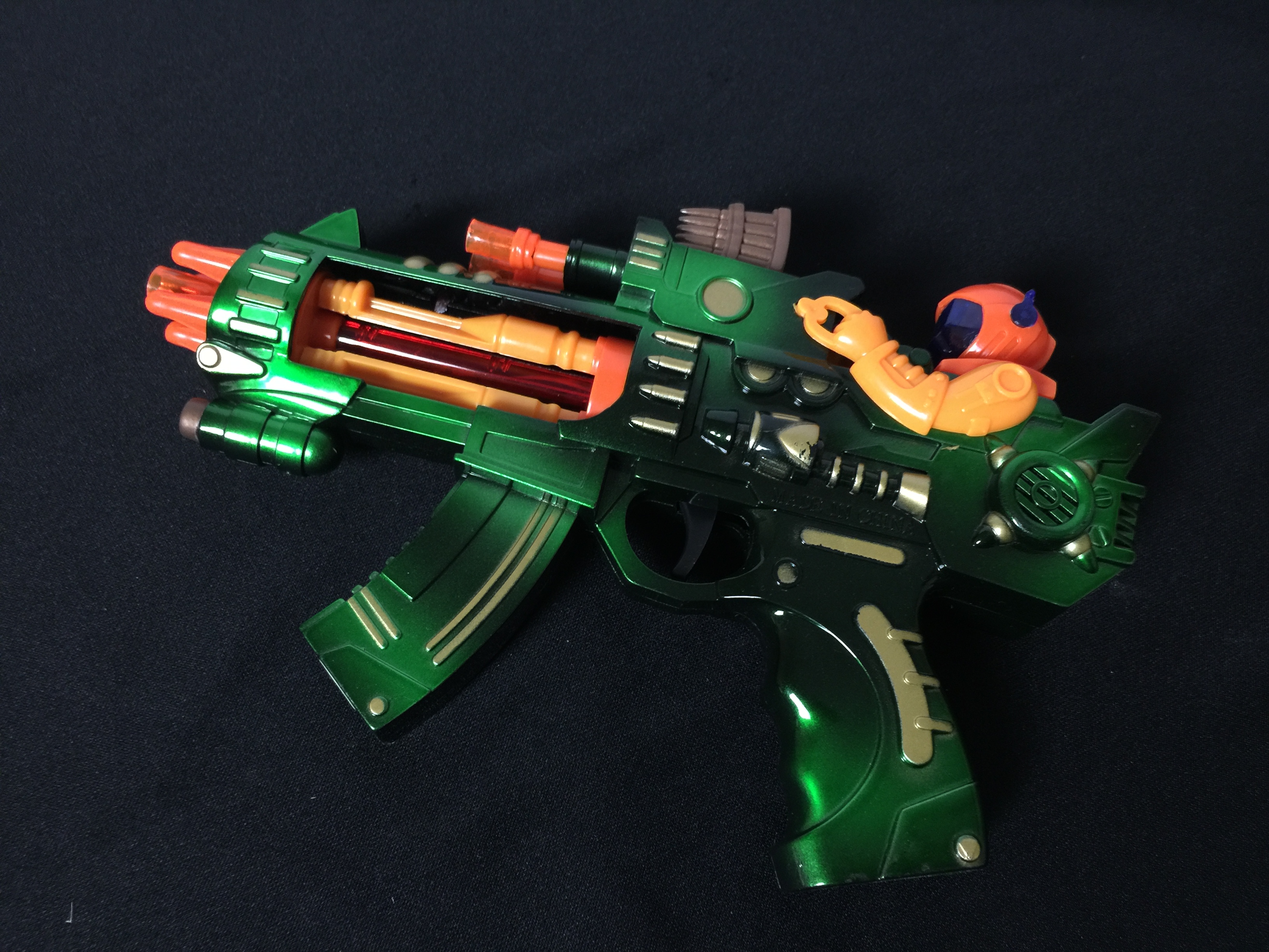 Fun Central (AU047) 10 Inch LED Space Rifle, LED Rifle, LED Toy Gun