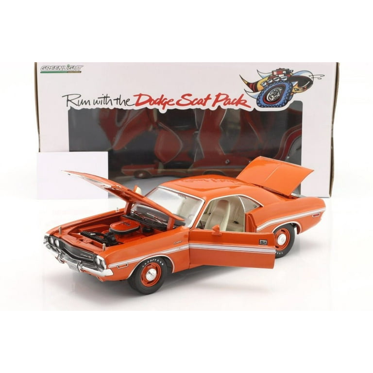 1970 Dodge Challenger R/T, Go Mango Orange - Greenlight
